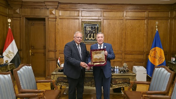رئيس المحكمة الدستورية العليا يستقبل جمال الدين لبحث تعزيز سيادة القانون