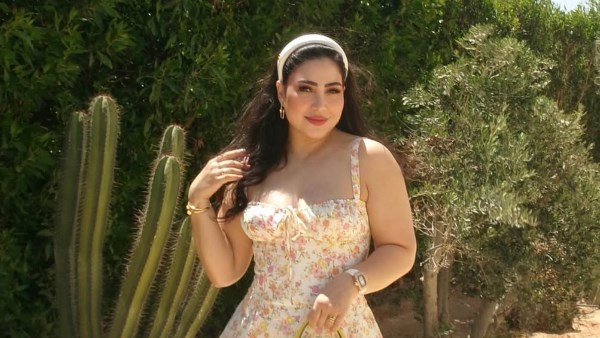 بوسي تحتفل بالعيد بإطلالة مبهجة.. شاهد بوسي تحتفل بالعيد بإطلالة مبهجة.. شاهد