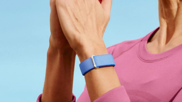Fitbit Air بلا شاشة .. جوجل تراهن على Gemini مدرباً صحياً صوتياً