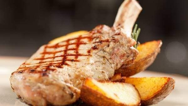 لعزومات عيد الاضحى.. طريقة شوى الريش بالعسل