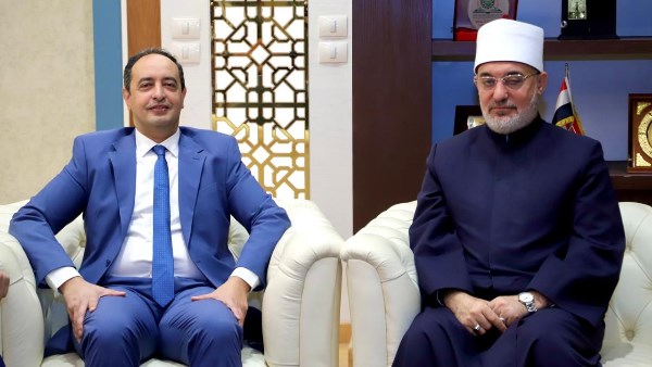 مفتي الجمهورية يستقبل مدير صندوق مكافحة الإدمان لتعزيز الجهود في مواجهة تعاطي المواد المخدرة