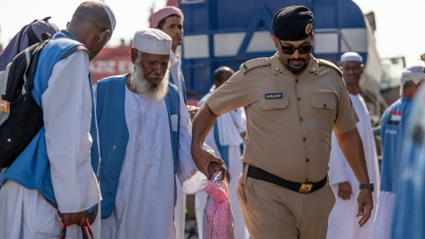 الإفتاء: يجوز للمسئولين فى الأراضي المقدرسة تنظيم الحجاج بما يتلاءم مع أعدادهم ويمنع تكدُّسهم
