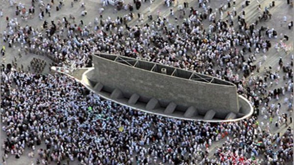 هل يجوز توكيل من الحاج لأحد برمي الجمرات أو أي من مناسك الحج
