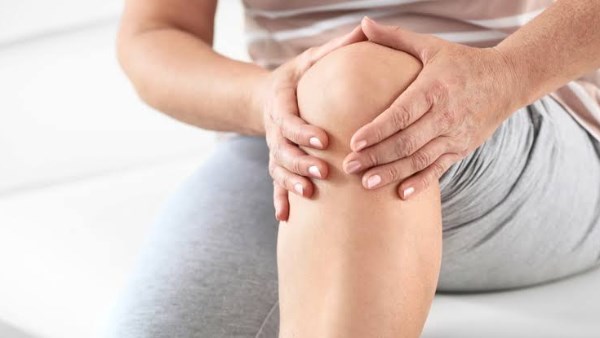 أسباب ألم الركبة الأكثر شيوعًا