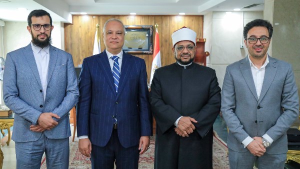 أمين البحوث الإسلامية يبحث مع مستشار المفوض السامي لشئون اللاجئين جهود التوعية الإنسانية
