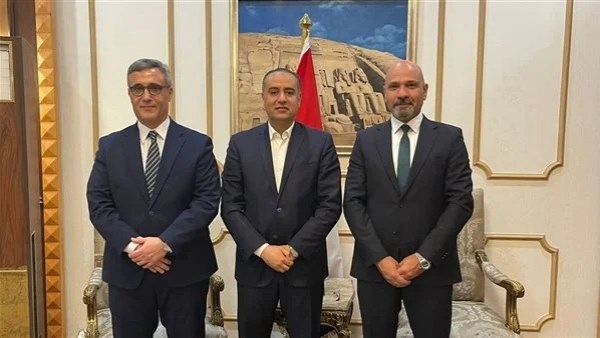 مساعد  وزير الشباب والرياضة ووزير الرياضية الجزائري 