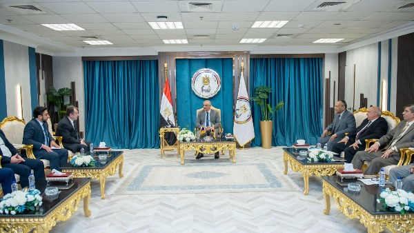 الدكتور مهندس صلاح سليمان جمبلاط وزير الدولة للإنتاج الحربي