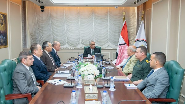 الدكتور مهندس صلاح سليمان جمبلاط وزير الدولة للإنتاج الحربي