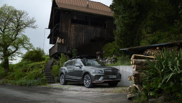 بنتلي Bentayga EWB Chalet Edition