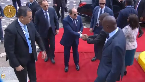 الرئيس السيسي يشارك في فعاليات قمة 
