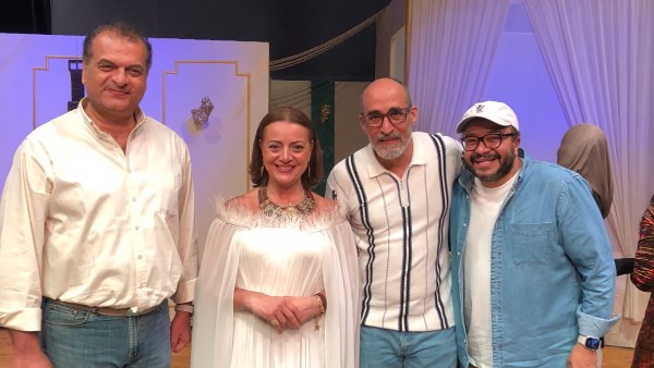 مسرحية أداجيو