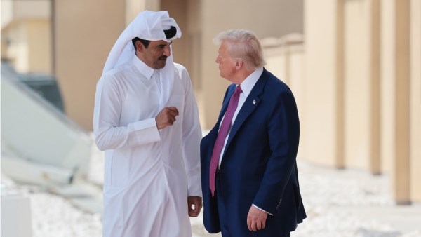 أمير قطر والرئيس الأمريكي يبحثان المساعي الإقليمية والدولية لخفض التصعيد