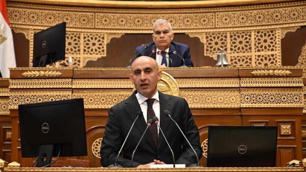  الوزير  محمد عبد اللطيف وزير التعليم
