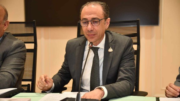  الدكتور شريف باشا، رئيس لجنة الشئون الصحية بمجلس النواب