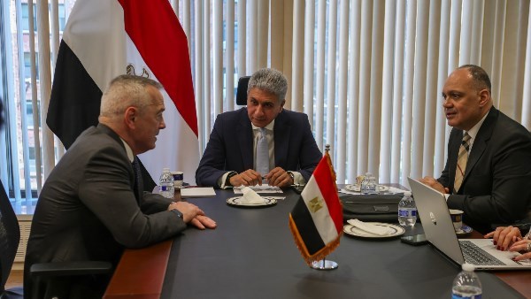 وزير السياحة والآثار