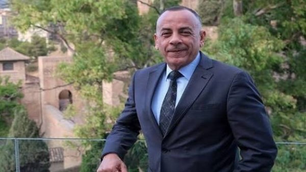 الدكتور مصطفى وزيري 