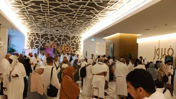 حجاج السياحة 