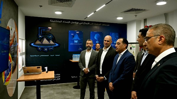 رئيس الوزراء: توسيع نطاق التصنيع المحلي في القطاعات الحيوية أولوية قصوى
