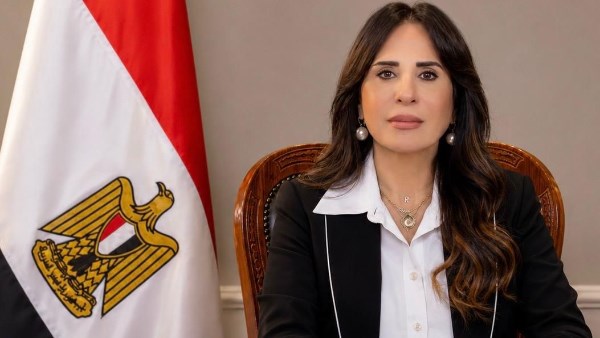 وزيرة الاسكان 