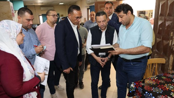 محافظ المنوفية يتابع موقف ملفات التصالح في مخالفات البناء وتراخيص المحال