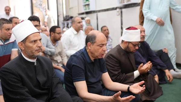 محافظ المنيا خلال الافتتاح 