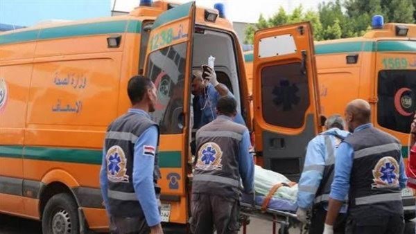 نقل المصابين للمستشفى 