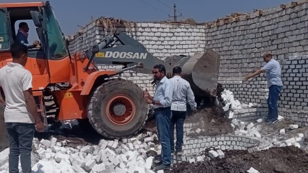 حملات مستمرة لازالة التعديات 