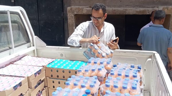 ضبط أغذية غير صالحة ومجهولة المصدر في البداري وحي غرب أسيوط خلال حملات تموينية