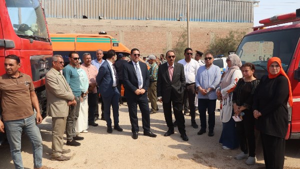 مدير الأمن ومحافظ سوهاج يتابعان تداعيات حريق مصنع لحلج الأقطان بغرب طهطا