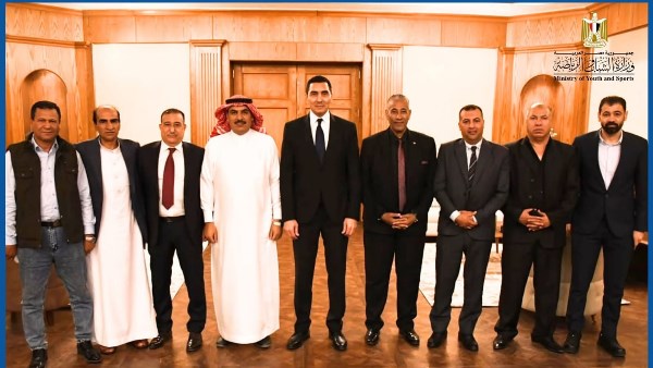 وزير الشباب والرياضة يعقد اجتماعاً مع أندية شمال سيناء