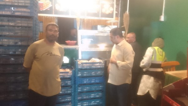 ضبط لحوم وسناكس مجهولة المصدر وغير صالحة في حملات مكثفة بإسنا