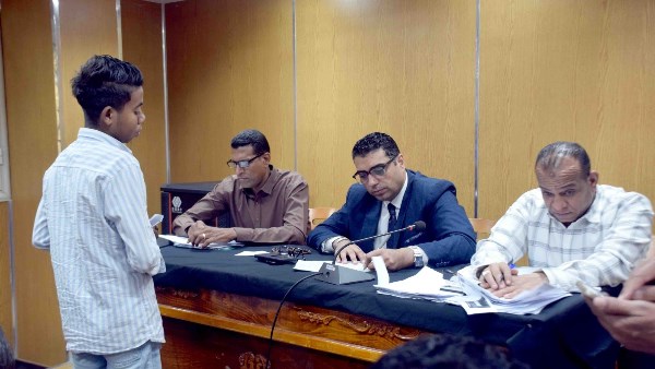 نائب محافظ الأقصر يبحث  31 طلبا وشكوى خلال لقاء اليوم المفتوح