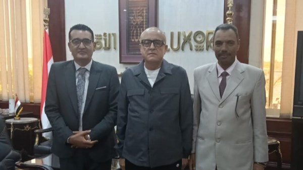 محافظ الأقصر يوجه بانتظام استلام الأقماح واستمرار عمل المطاحن والمخابز خلال عيد الأضحى