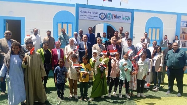 أخبارأسوان| تطوير كامل لـ20 منزلا بالطوناب.. تفعيل لجان منع التعدى على الأراضى الزراعية.. وحملات تموينية