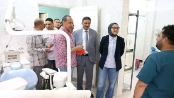 محافظ الوادي الجديد تقرر زيادة دعم الولادة الطبيعية لـ1000 جنيه للطبيب