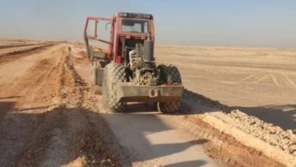 محافظة الوادى الجديد: محور الخارجة سوهاج بطول 142 كم قارب على الانتهاء
