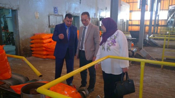 «زراعة الإسكندرية» تتابع منظومة التعبئة والتداول بأبي قير للأسمدة