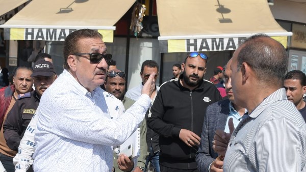 محافظ بورسعيد يتفقد مول الأوتليت بحي العرب ويوجه بإزالة الإشغالات