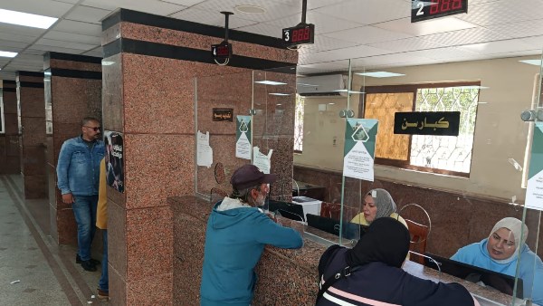 محافظ بورسعيد يتابع انتظام العمل بالمراكز التكنولوجية لخدمة المواطنين بالأحياء ومدينة بورفؤاد |شاهد