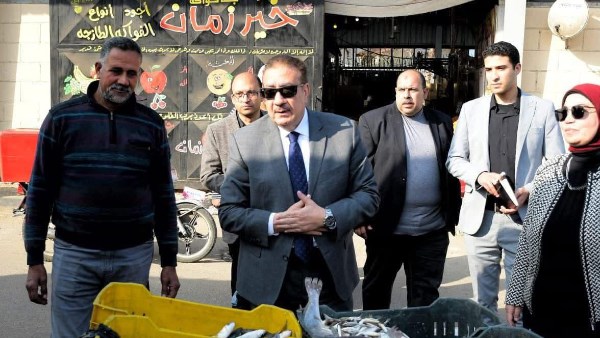 محافظ بورسعيد يوجه بزيادة منافذ بيع السلع التموينية استعدادًا لعيد الأضحى المبارك