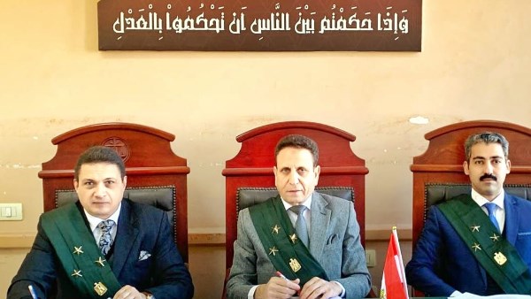 محاكمة 4 متهمين بقتل شاب طعنًا بسبب خلافات سابقة ببورسعيد اليوم 
