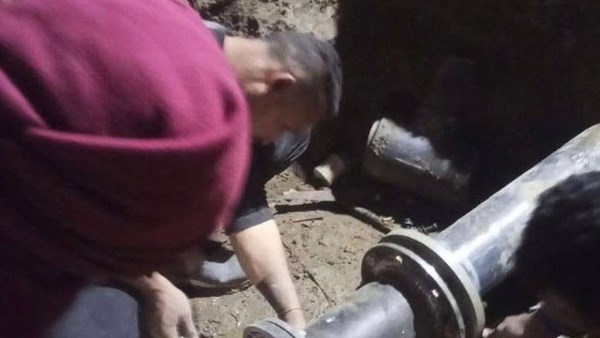 مياه القناة تنفذ أعمال رفع كفاءة الشبكات وتحسين جودة المياه بقرية النورس