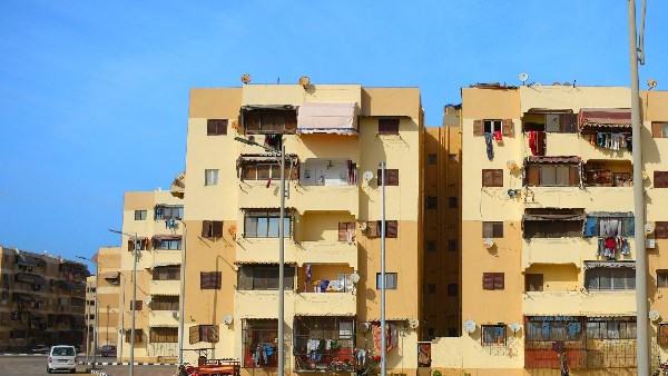 رفع كفاءة 43 عمارة سكنية بمنطقة الصفوة تشمل 860 وحدة سكنية