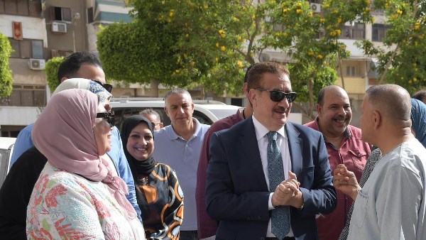 محافظ بورسعيد يشدد علي تكثيف أعمال النظافة ورفع المخلفات للحفاظ على الشكل الحضاري