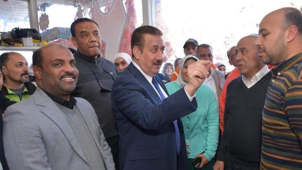 محافظ بورسعيد يوجه رؤساء الأحياء ومدينة بورفؤاد بتكثيف حملات إزالة الإشغالات محافظ بورسعيد يوجه رؤساء الأحياء ومدينة بورفؤاد بتكثيف حملات إزالة الإشغالات