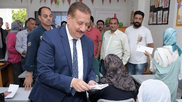 محافظ بورسعيد يوجه بتوفير كافة أوجه الرعاية والخدمات اللازمة ورفع كفاءة الصرف الصحي بالجمعية