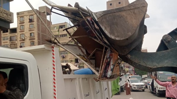 حملة موسعة لإزالة الإشغالات والتعديات بشبرا الخيمة