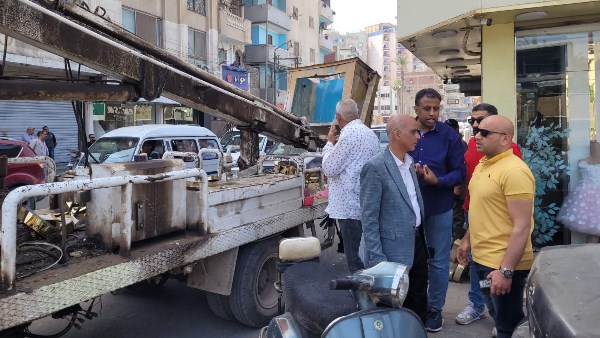 حملةلإزالة الإعلانات المخالفة ببنها لتحسين المظهر الحضاري