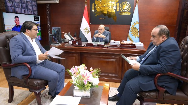 محافظ الغربية يواصل لقاءاته مع المواطنين ويحول الشكاوى إلى قرارات فورية بحضور الجهات التنفيذية