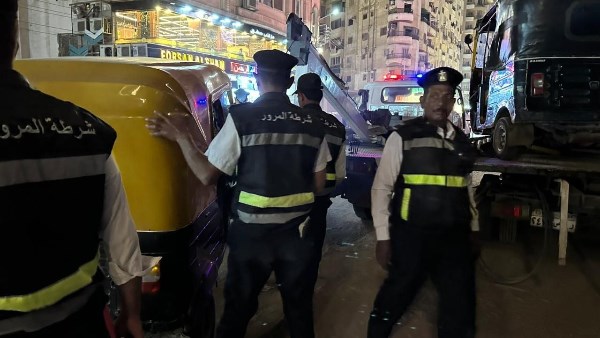 حملات مرورية مكثفة بشوارع الشرقية لتحقيق السيولة والإنضباط المروري